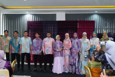 Lenggak-lenggok Cerite Kote II Pukau Dharma Wanita Kemenag Kalbar di Pontianak