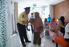 Melayani Sepenuh Hati, Security BRI BO Otista Hadirkan Kenyamanan bagi Nasabah Pensiunan