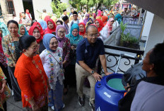 Sambut Hari Kartini, PAM JAYA dan TP PKK Bagi Toren Air Gratis kepada Para Ibu Pejuang Keluarga