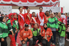 HUT RI ke-81, Puteri Daerah Kalbar Bagikan 1.000 Paket Sembako Gratis di Pontianak