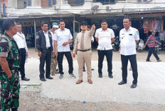 Bupati Sujiwo Tinjau Jalan Pasar Kakap hingga Normalisasi Sungai Rengas