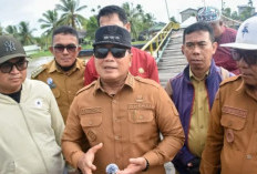 Jembatan Kubu Raya Rusak Parah, Bupati Sujiwo Pastikan Dibangun Ulang Tahun 2026