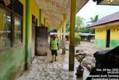Pulihkan Kegiatan Belajar Mengajar, Kementerian PU Mulai Bersihkan Sarana Pendidikan di Aceh Tamiang