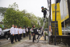 Komitmen Wujudkan Kota Tak Kumuh Kabel-kabel, Pemkot Pontianak Mulai Tertibkan Kabel Utilitas
