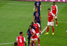 Analisis Taktik PSG vs Arsenal, Ketika Struktur 4-2-4 Arteta Menantang Sistem Luis Enrique