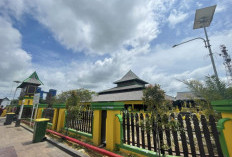 Makam Bersejarah di Pontianak dan Kisah di Baliknya