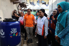 Setelah Wilayah Jakarta Barat, PAM JAYA dan TP PKK DKI Jakarta Bagi Toren Air Gratis kepada Masyarakat Jakarta