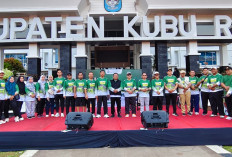 Jalan Sehat UNU Kalbar, Wakil Bupati Kubu Raya Tekankan Edukasi Publik