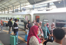 Penjualan Tiket KA Nataru Meningkat, Stasiun Surabaya Pasarturi Jadi Stasiun Keberangkatan Terfavorit