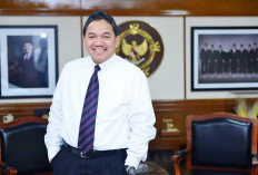 Achsanul Qosasi Kawal Ujian Doktor Dosen UNIBA Madura, Tegaskan Komitmen Mutu Akademik