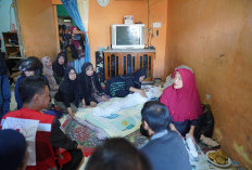 Wali Kota Pontianak Takziah ke Rumah Duka Anak Tenggelam di Sungai Malaya