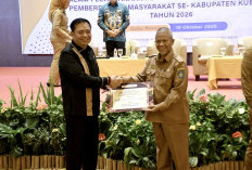 Lasarus Beri Hadiah Umrah untuk Qori Kubu Raya Peraih Emas MTQ Kalbar 2026