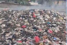 KAI Daop 1 Jakarta Kembali Ingatkan Warga Tidak Buang & Bakar Sampah di Sepanjang Jalur KA
