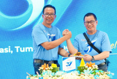 Semarak HUT Ke-37, Bank Raya Ajak Masyarakat Rasakan Pengalaman Raya Active Lewat Jalan Sehat