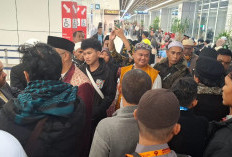 Warga Pontianak Terdampak Penundaan Penerbangan Umrah di Jeddah, Ratusan Jemaah Menunggu Kepastian Kepulangan