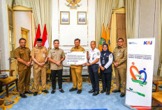 TJSL KAI Daop 1 Jakarta Salurkan Pompa Air ke Pemkot Cilegon untuk Dukung Sistem Irigasi Cegah Banjir