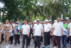 HUT KORPRI ke-54, Wali Kota Pontianak Ajak Ribuan ASN Jalan Sehat Pererat Kebersamaan