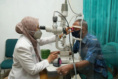 Menjaga Mata Sehat di Era Digital: Tips dari Pakar RSUD Sultan Syarif Mohamad Alkadrie Pontianak