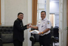 KAI Daop 2 Bandung Serahkan Gardu JPL 19 kepada Pemkab Garut, Wujud Sinergi Tingkatkan Keselamatan Kereta Api 