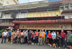 27 Wisatawan Senior Singapura Tuntaskan Tur 5 Hari di Kalbar di Tengah Kabut Asap