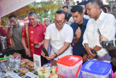 Dorong Ekonomi Lokal, Bupati Kubu Raya Resmikan Gerai UMKM Tugu Alianyang