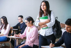 Bahasa Inggris di Kampus: Mitos atau Realita?