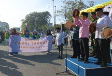 Ribuan Peserta Ikuti Pawai Taaruf Sambut Ramadhan 1447 Hijriah di Pontianak