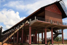 Mengenal Rumah Adat Dayak dan Makna Filosofinya bagi Masyarakat Kalimantan Barat