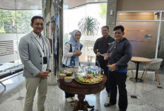 Semarak Hari Pelanggan Nasional, BRI BO Tanah Abang Sambut Nasabah Hangat dalam Balutan Wastra Nusantara