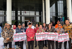Bantuan Karhutla di Kalbar Mulai Disalurkan, Warga di 4 Kabupaten Dapat Beras hingga Selimut