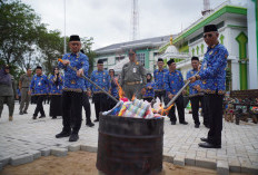 Wali Kota Pontianak Musnahkan 3.560 Layangan Sitaan Hasil Razia Satpol PP