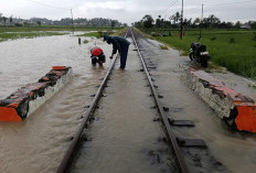 Luapan Air di Petak Jalan Cianjur – Cibeber Tidak Mengganggu Perjalanan KA Siliwangi