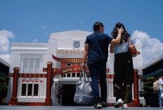 Sambut Tahun Baru Imlek, KAI Daop 6 Yogyakarta Hiasi Stasiun dengan Ornamen Imlek