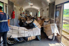 KAI Logistik Kirim 1.425 Motor dari Yogyakarta Saat Libur Panjang